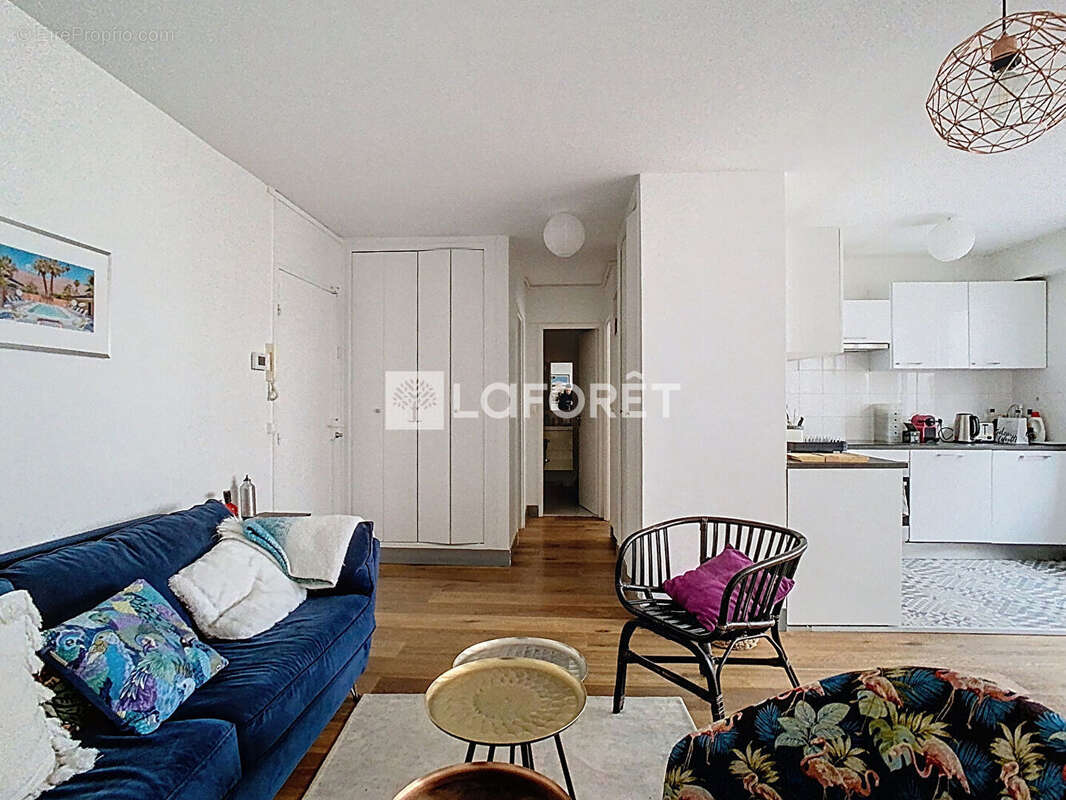 Appartement à PARIS-15E