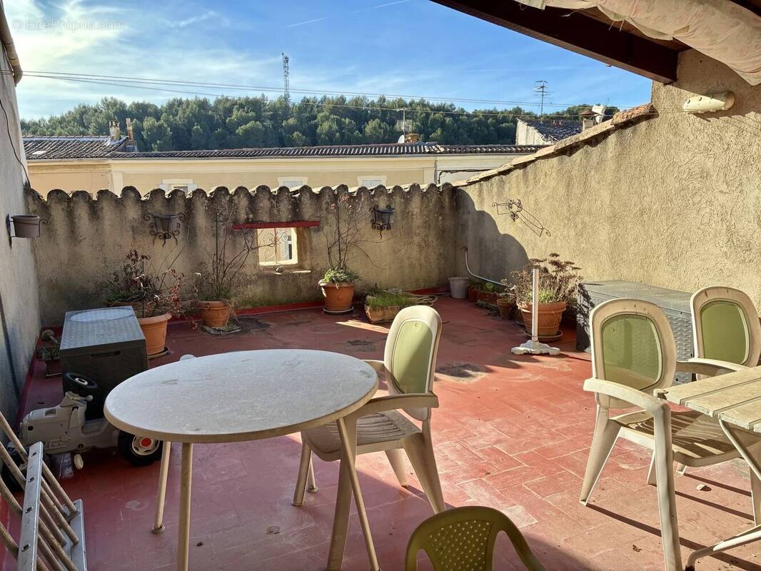 Maison à MEYRARGUES