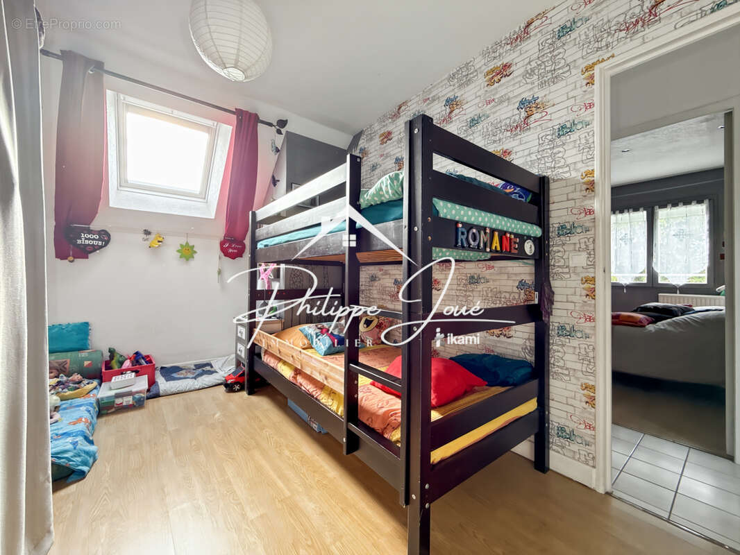 Maison à THORIGNY-SUR-OREUSE