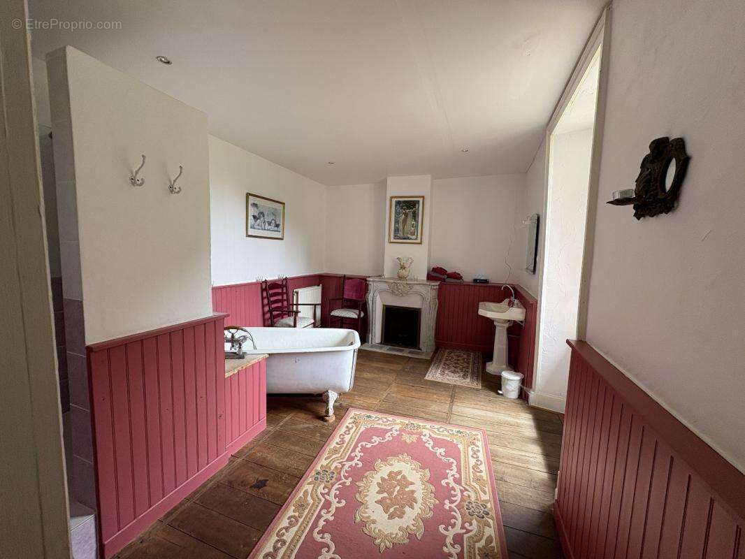 Maison à LAGRAULIERE