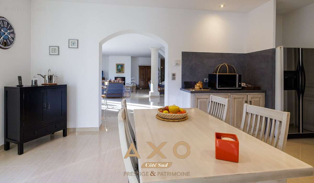 Maison à SAINT-CANNAT