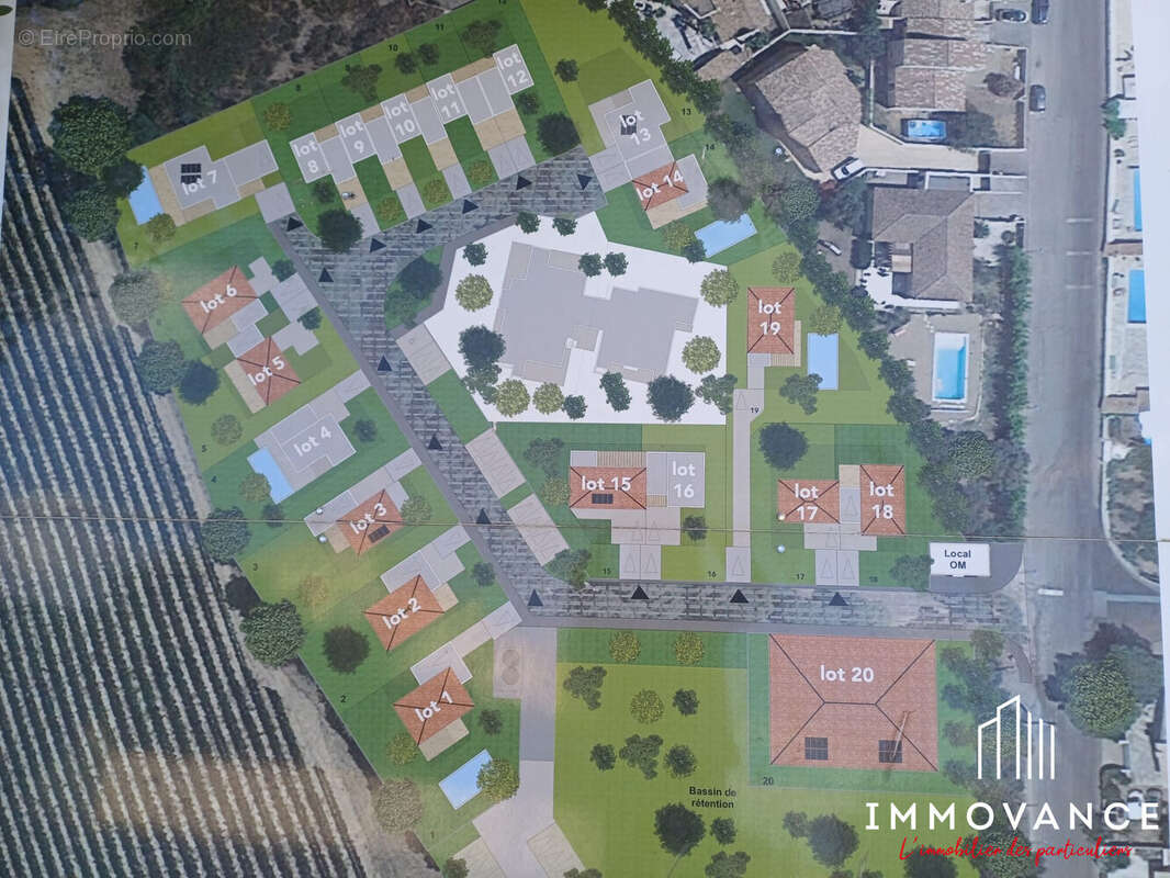 Terrain à SAINT-BRES