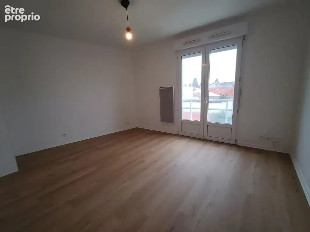 La rochelle  - studio en excellent etat avec parking privatif - photo 2