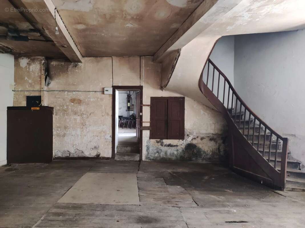 Maison à PIEGUT-PLUVIERS