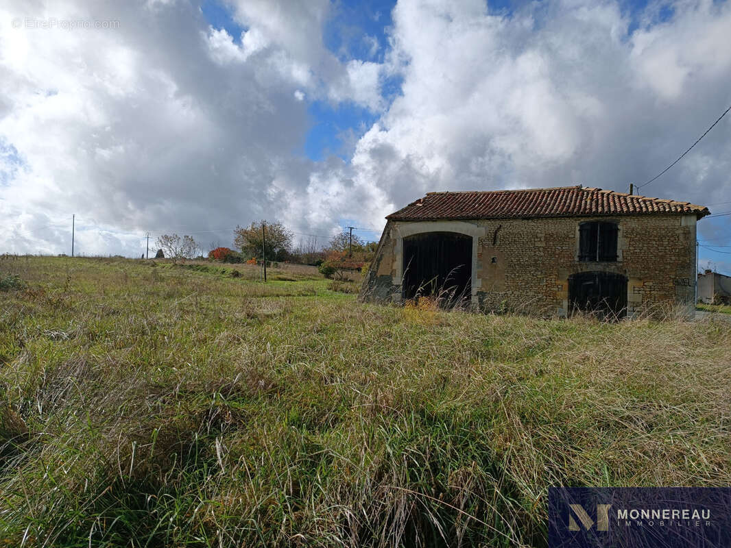 Grange avec terrain - photo 14