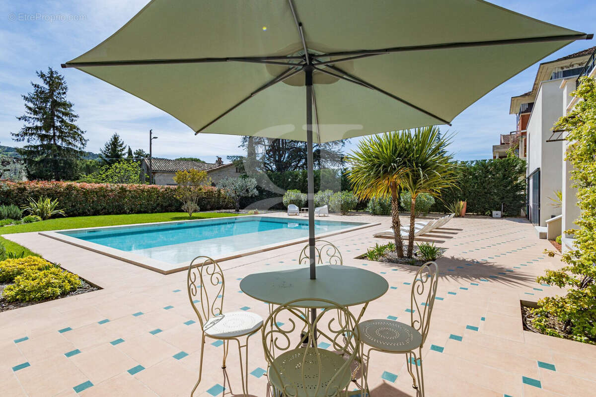 Maison à VAISON-LA-ROMAINE