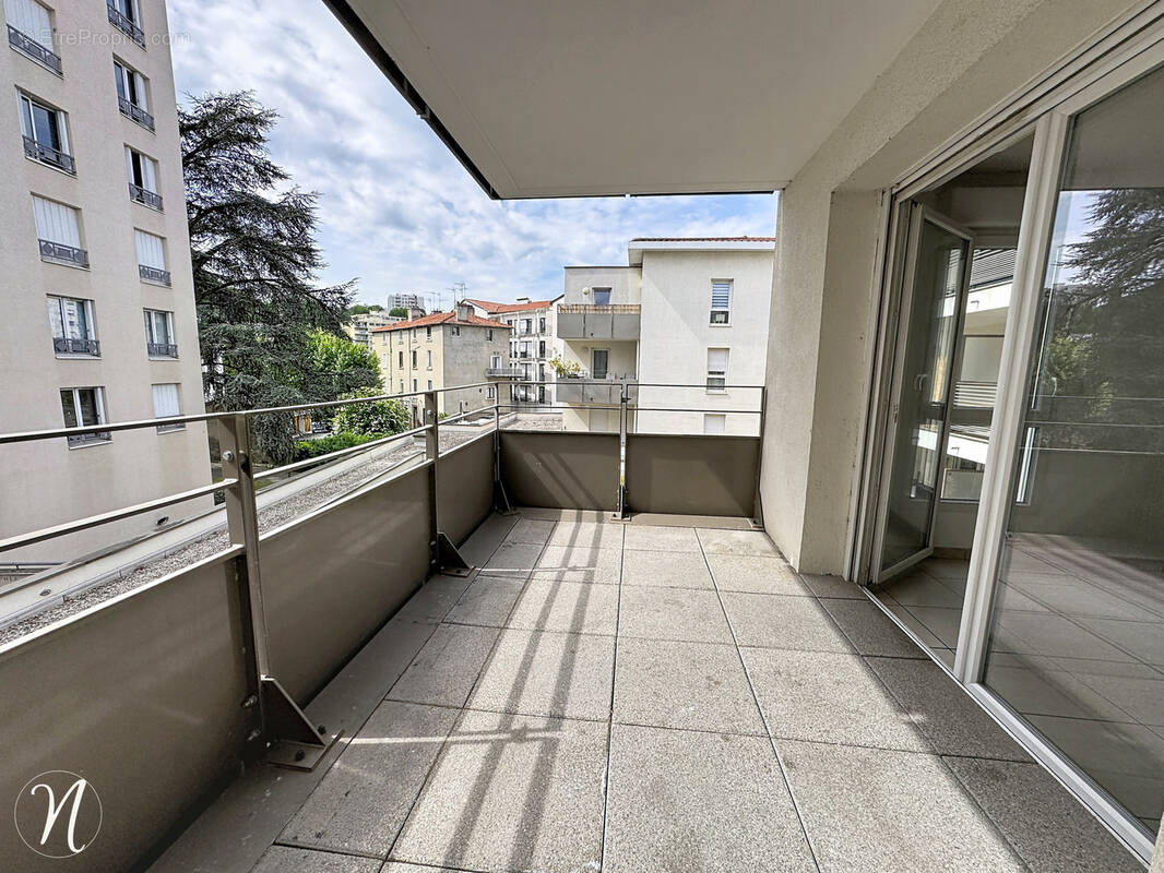 Appartement à OULLINS