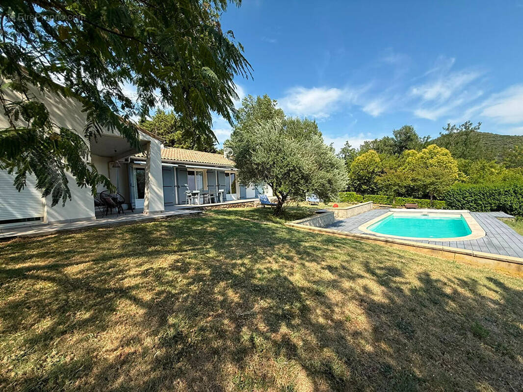 Maison à SAINT-GEORGES-LES-BAINS
