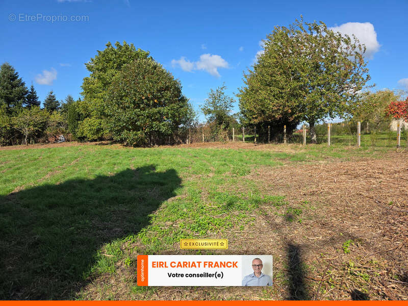 Terrain à CHAMBORAND