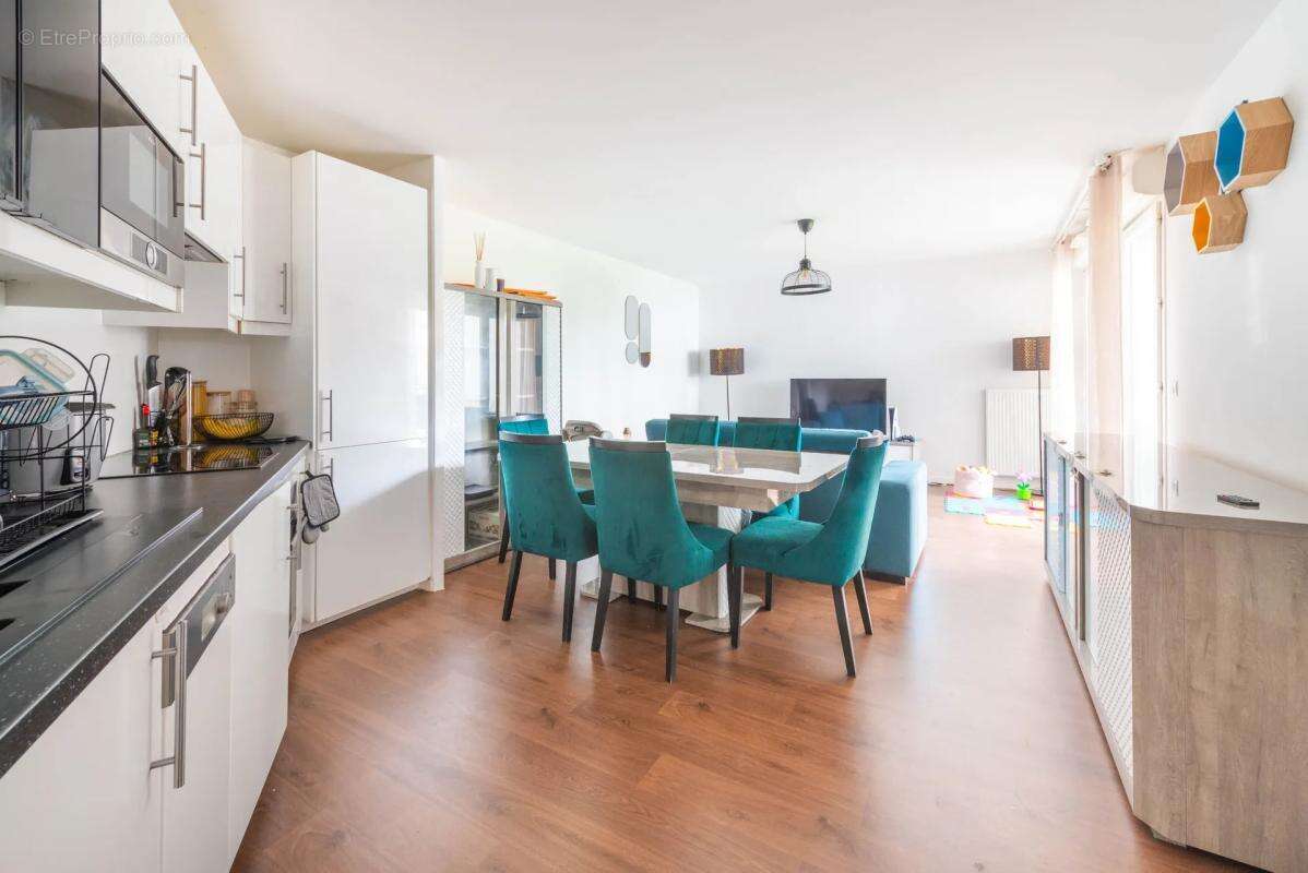 Appartement à CORBEIL-ESSONNES