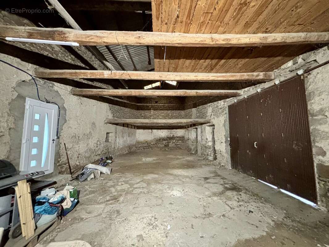 Maison à SAINT-FLORET