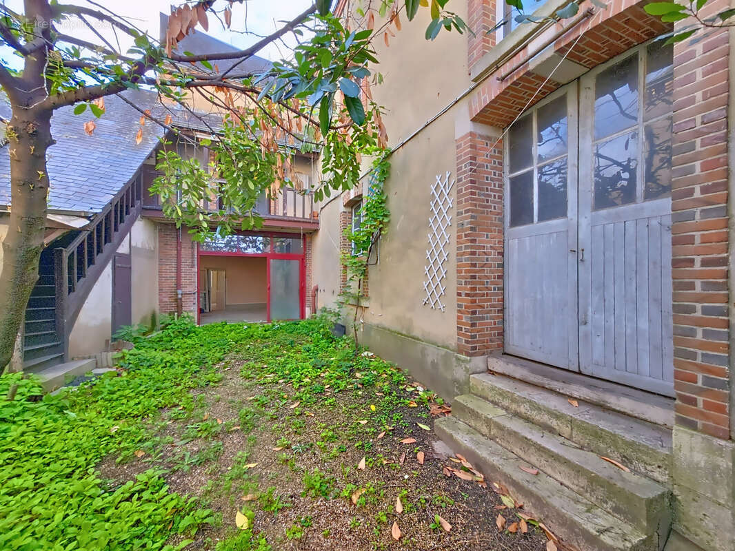 Maison à AUBIGNY-SUR-NERE