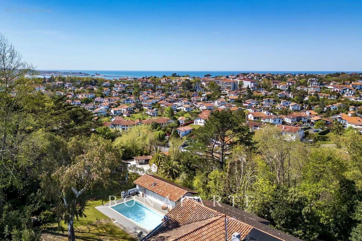Saint-jean-de-luz - propriete avec piscine et annexe - photo 20