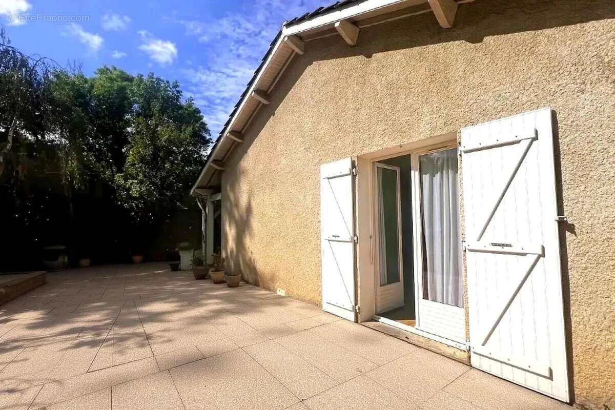 Photo 6 - Maison à DARDILLY