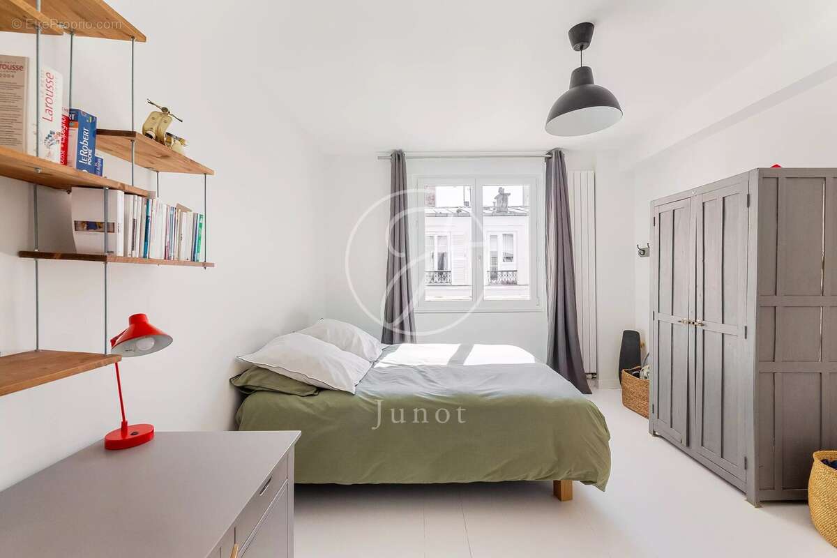 Appartement à PARIS-9E