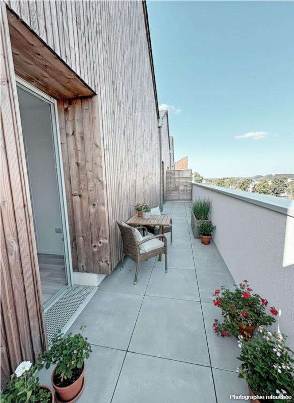 Appartement NEUF AVRILLE 4 pièce(s) - photo 9