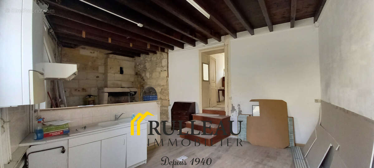 Bourg proche toutes commodites - photo 2