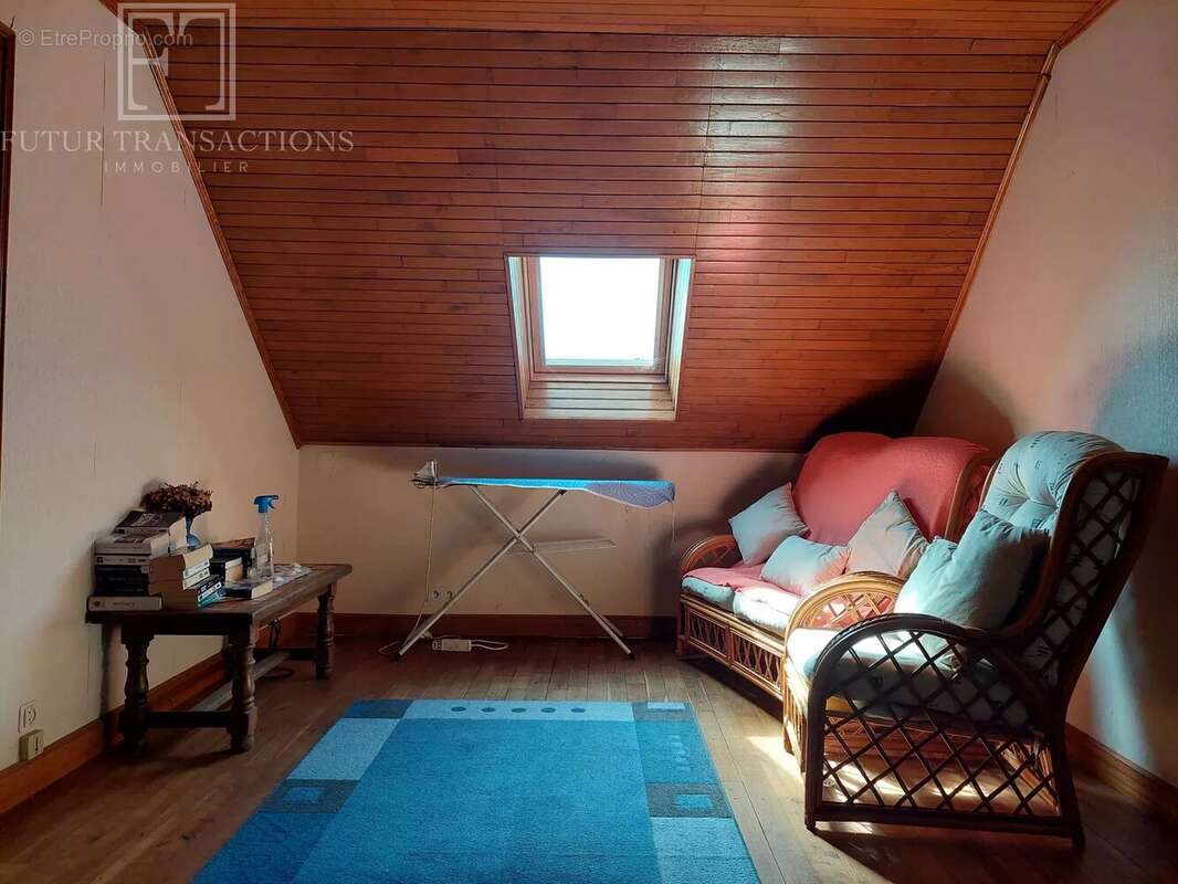 Maison et piscine sur 3490 m² clos avec dépendance - photo 10