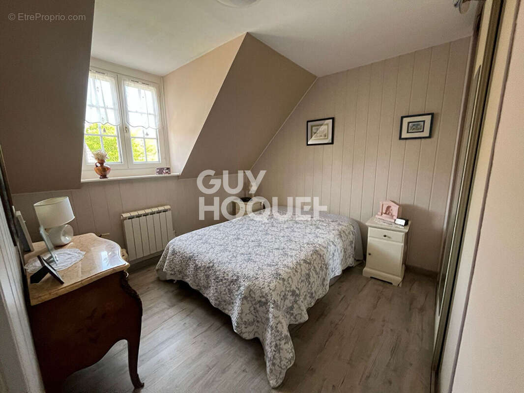 Maison à LACROIX-SAINT-OUEN