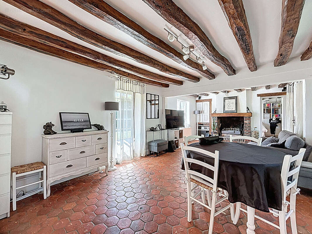 Maison à LES BAUX-DE-BRETEUIL