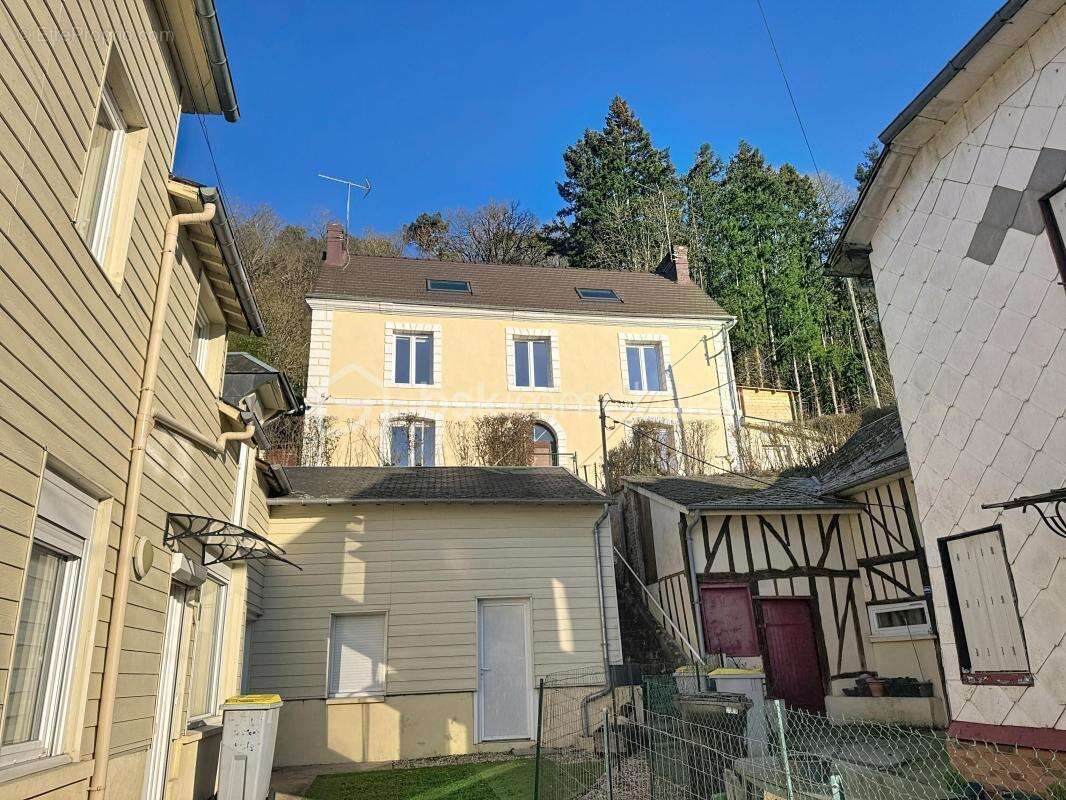 Maison à MONTFORT-SUR-RISLE