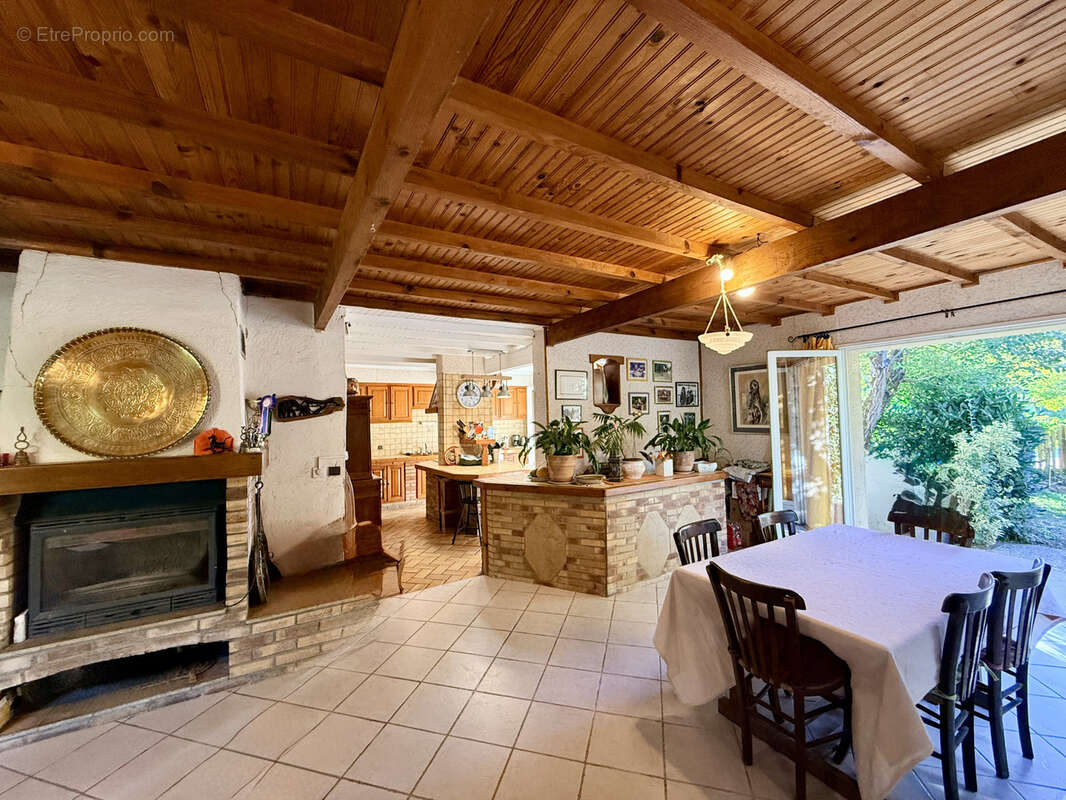 Maison à MONDONVILLE