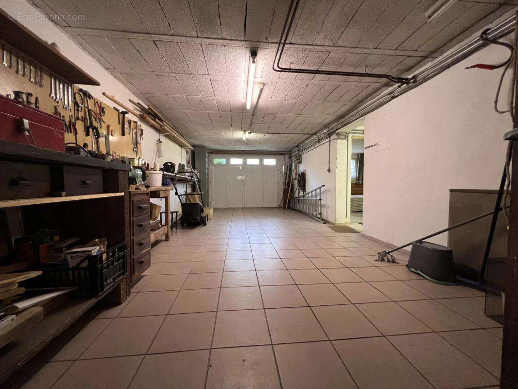 Maison à LES CLAYES-SOUS-BOIS