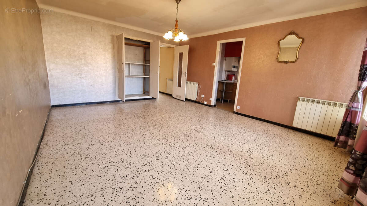 Appartement à LAMALOU-LES-BAINS