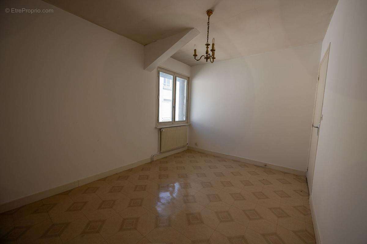 Maison à VIOLAY