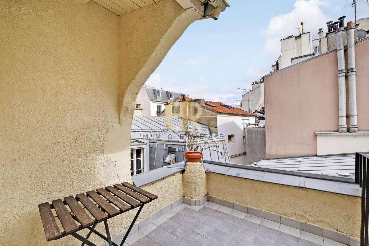 Appartement à PARIS-14E