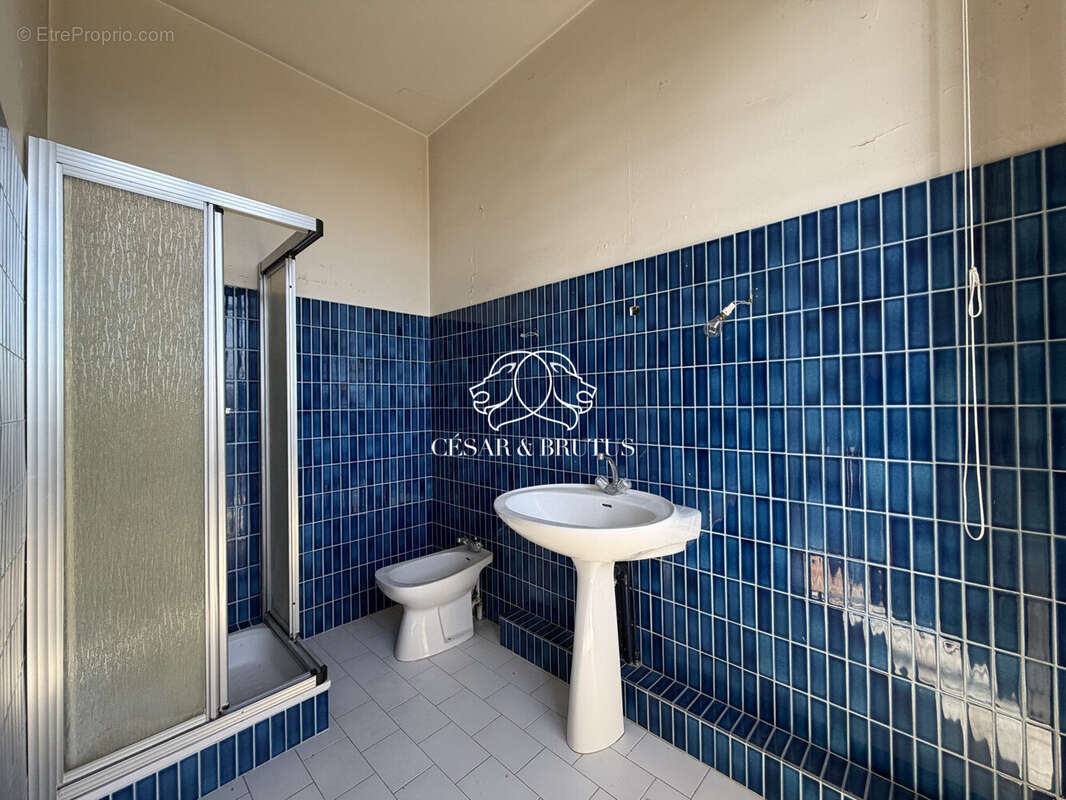 Appartement 25 m² à Charbonnieres-Les-Bains  - photo 3