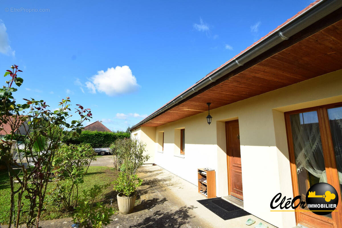 Maison à FARGES-LES-CHALON