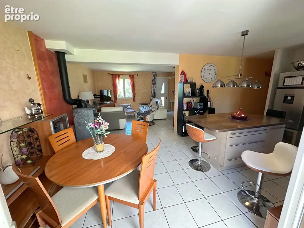 A VENDRE - Maison TRIE CHATEAU - 5 chambres - 122 m2/ Garage / Dépendance/ 1000 m² terrain - photo 5