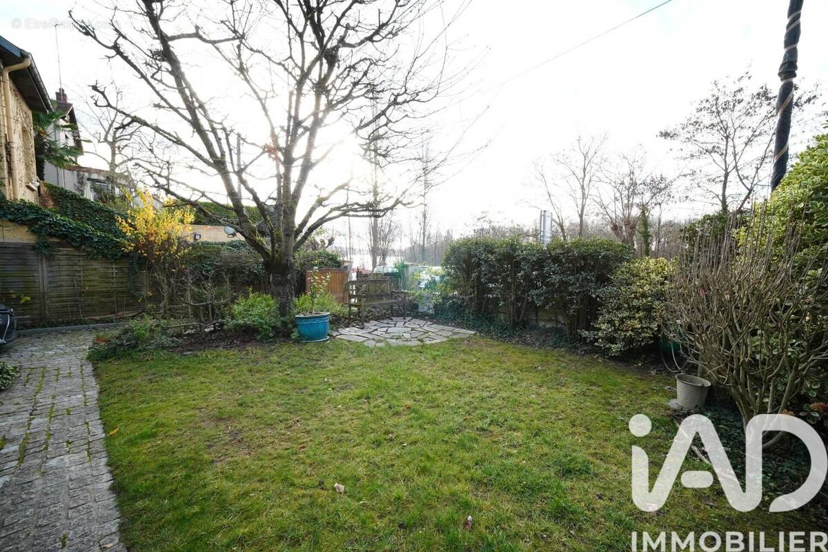 Photo 1 - Maison à LA FRETTE-SUR-SEINE