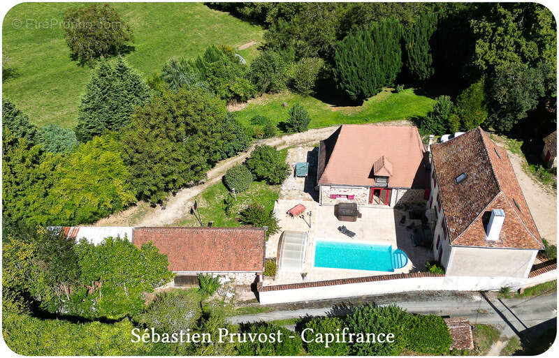 Maison à THIVIERS