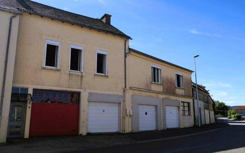 Maison à RIEUPEYROUX