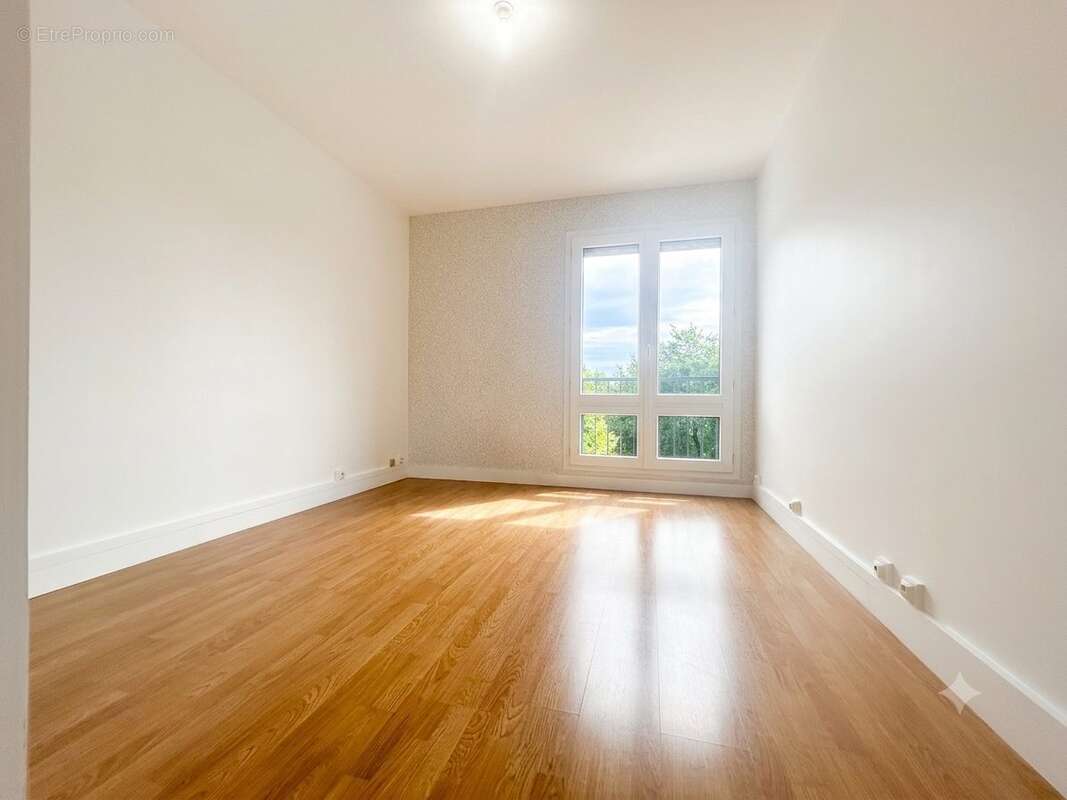 Appartement 75 m² à Bois-D'arcy  - photo 6