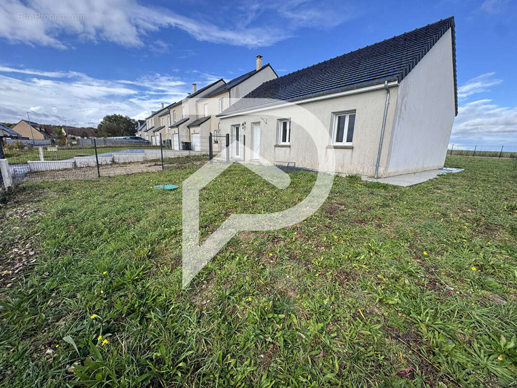 Maison à BAILLEAU-L&#039;EVEQUE