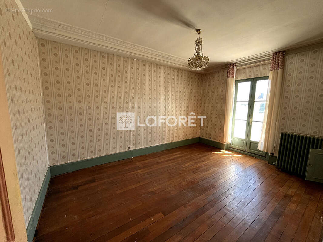 Maison à LES MUREAUX