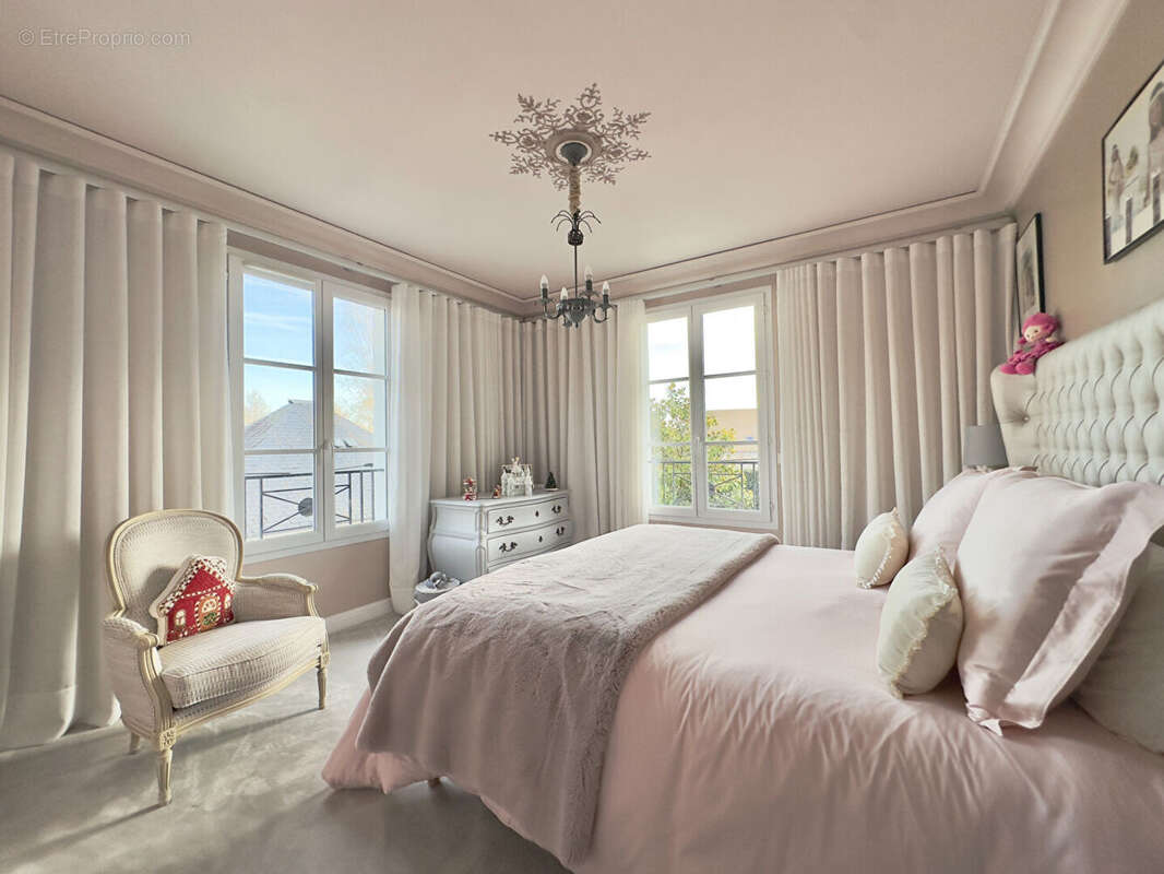 Maison à MAGNY-LE-HONGRE