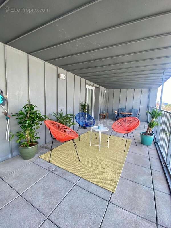 Appartement dernier étage avec terrasses 55m² à vendre 4 pièces MONTPELLIER (34) - photo 2