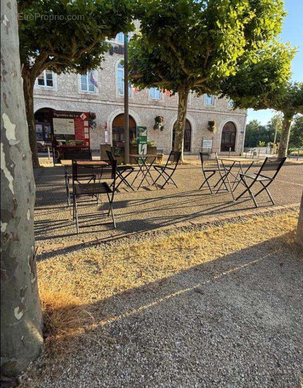 Commerce à LUZECH