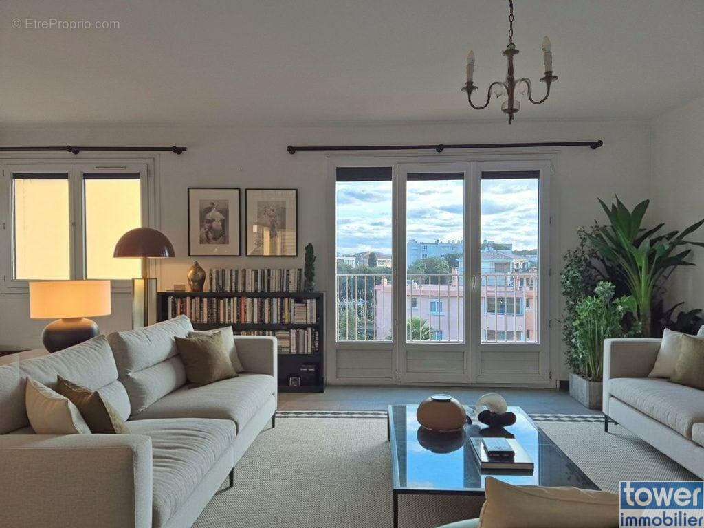 Appartement à SIX-FOURS-LES-PLAGES