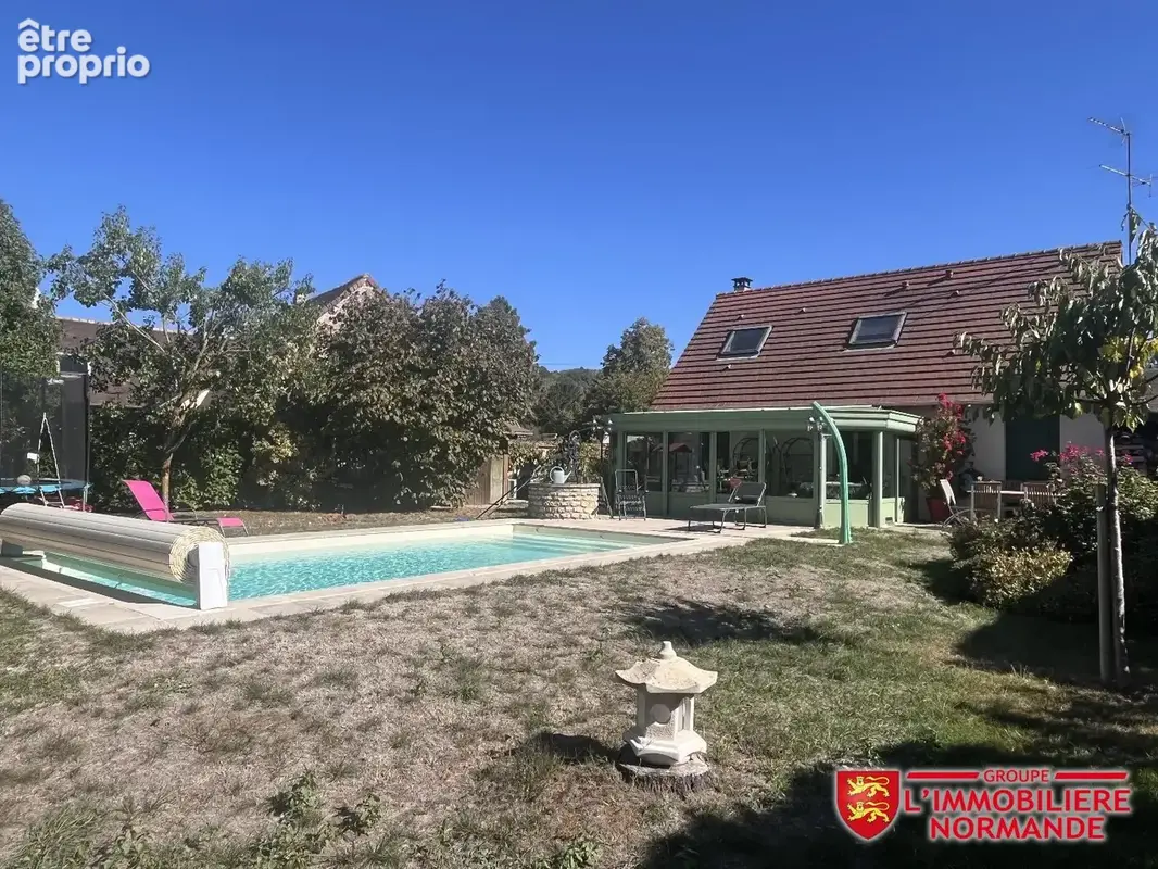 Pavillon traditionnel avec piscine, véranda et dépendances - photo 2