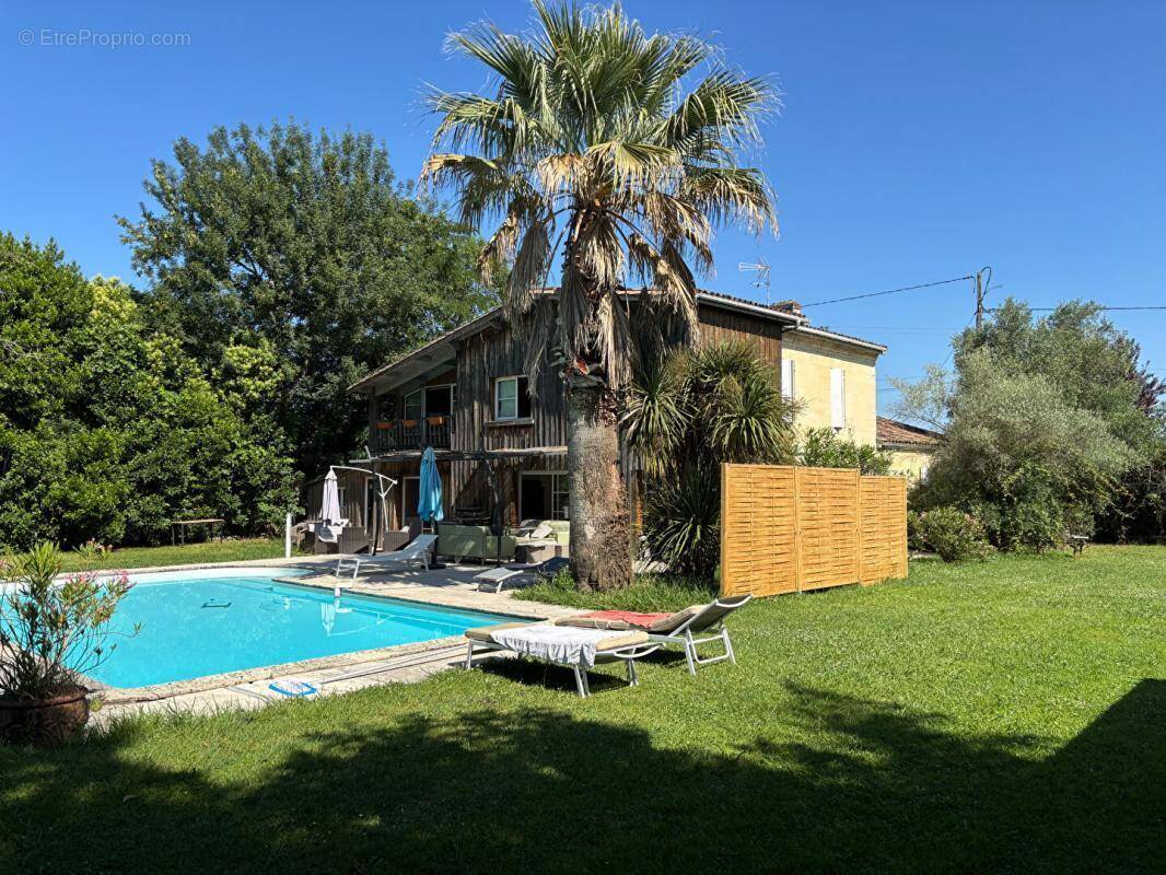 Maison à SAINT-SULPICE-ET-CAMEYRAC