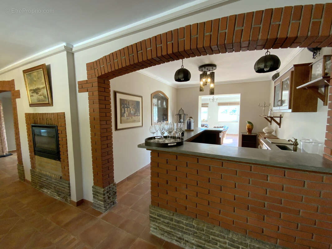 Propriété de 380 m2 avec vue panoramique sur les montagnes. - photo 22