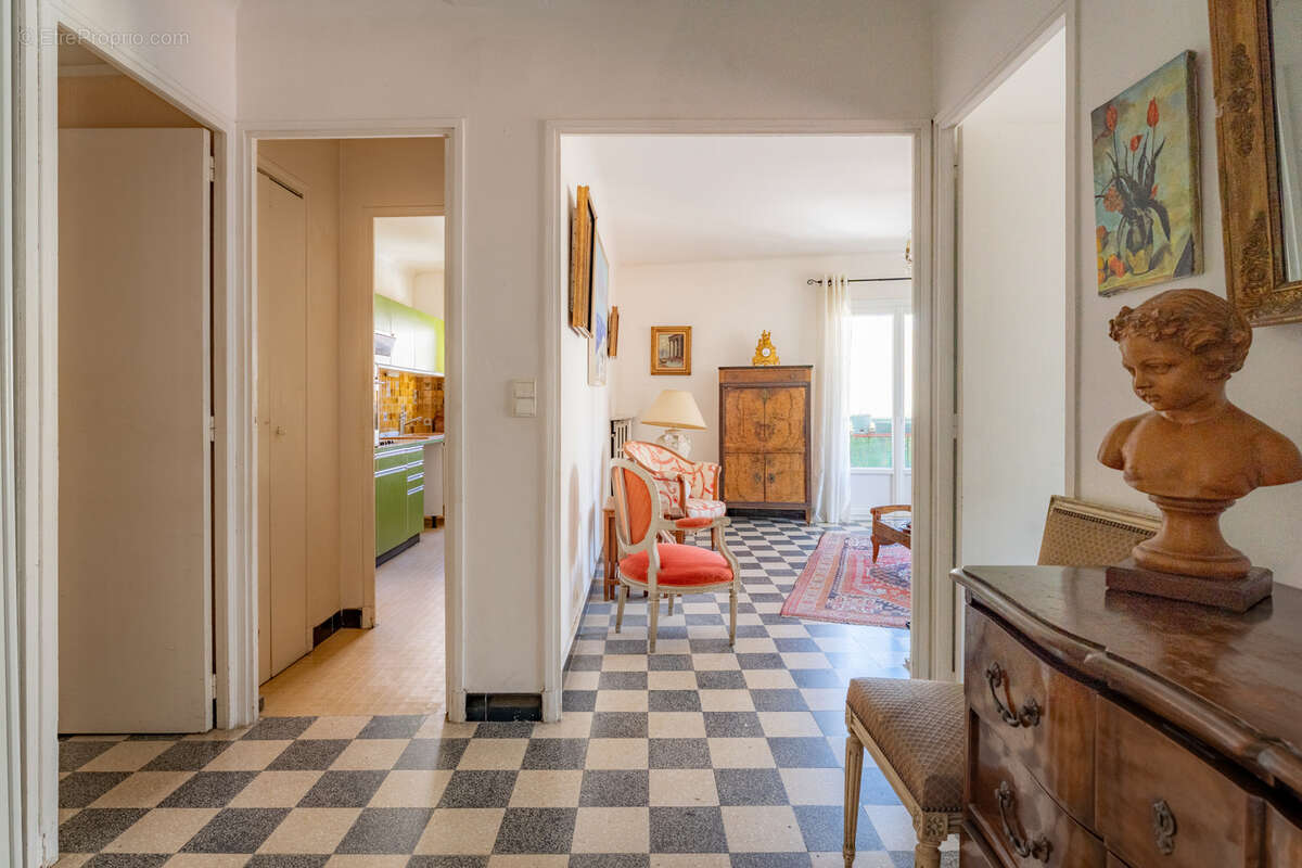 Appartement à MARSEILLE-7E