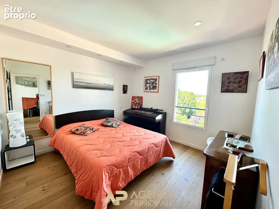 Appartement Type 3 bis - 110m2 - Dernier étage avec terrasse - Box et parking - La Genette - photo 12