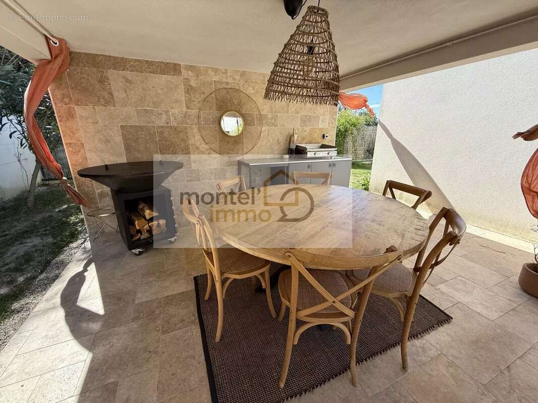 Maison à MONTELIMAR