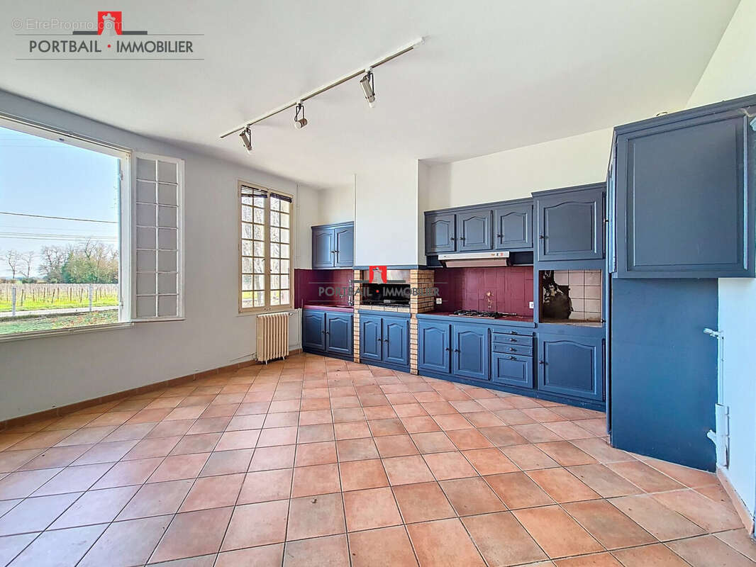 Maison 168 m² à Libourne  - photo 4